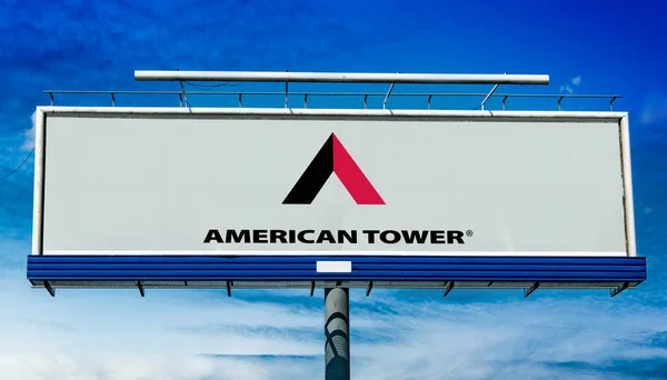 Poznan Pol Mayo 2022 Cartelera Publicitaria Que Muestra Logotipo American — Foto de Stock