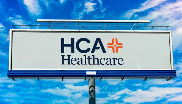 Poznan Pol May 2022 Advertisement Billboard Displaying Logo Hca Healthcare — 图库照片