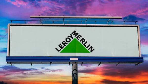 Poznan Pol Maj 2022 Reklama Billboard Logo Leroy Merlin Domu — Zdjęcie stockowe
