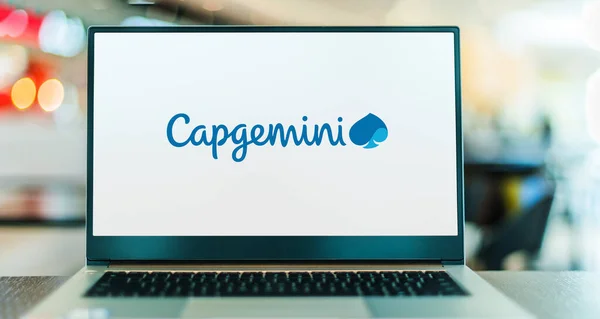 Poznan Pol Apr 2022 Laptop Computer Viser Logo Capgemini Fransk - Stock-foto