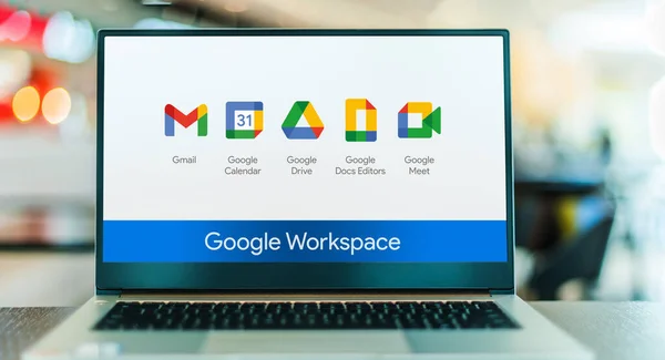 Poznan Pol Apr 2022 Laptop Komputer Wyświetlający Logo Google Workspace — Zdjęcie stockowe