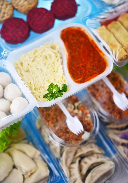 Una Varietà Prodotti Alimentari Preconfezionati Scatole Plastica — Foto Stock
