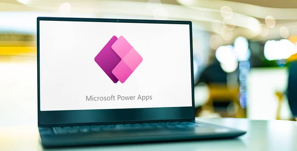 Poznan Pol May 2022 Ноутбук Компьютер Логотипом Microsoft Power Apps — стоковое фото
