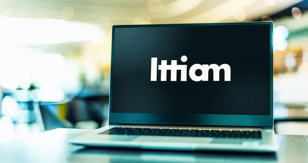 Poznan Pol Jun 2021 Комп Ютер Laptop Демонструє Логотип Ittiam — стокове фото