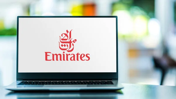 Poznan Pol Mar 2021 Laptop Computer Displaying Logo Emirates State — Foto Stock
