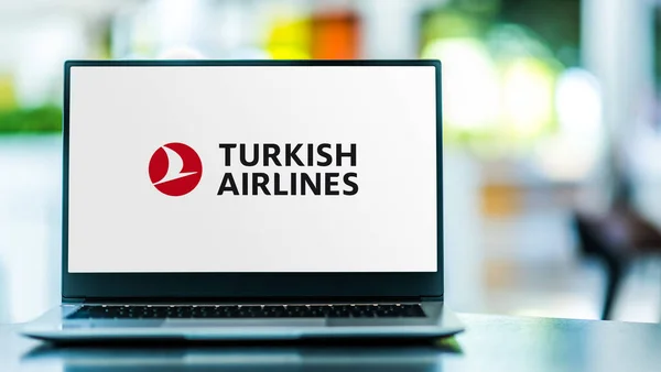 Poznan Pol Mar 2021 Notebook Logem Turkish Airlines Turecké Národní — Stock fotografie