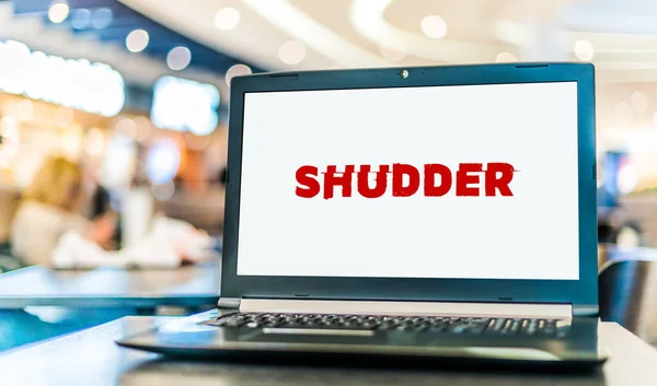 Poznan Pol Ene 2021 Computadora Portátil Que Muestra Logotipo Shudder — Foto de Stock