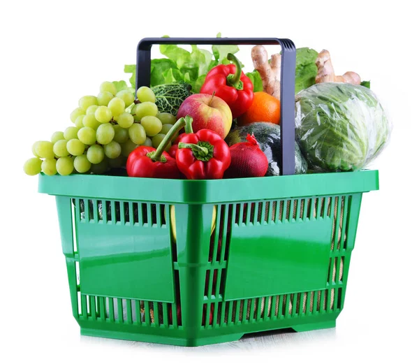 Frutas Legumes Orgânicos Frescos Plástico Cesto Compras Isolado Branco — Fotografia de Stock