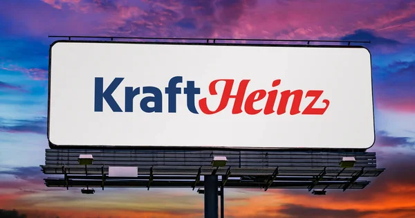 Poznan Pol Jun 2022 Advertisement Billboard Displaying Logo Kraft Heinz — Foto de Stock