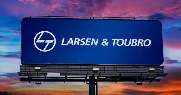 Poznan Pol Jun 2022 Advertisement Billboard Displaying Logo Larsen Toubro — Foto de Stock