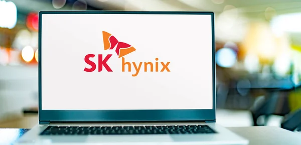 Poznan Pol Aug 2022 Laptop Computer Displaying Logo Hynix South — Stock fotografie