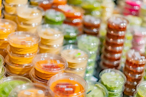 Produtos Alimentares Pré Embalados Colocados Venda Num Supermercado — Fotografia de Stock