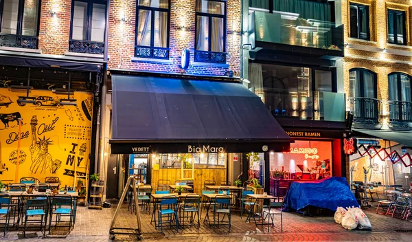 2022年8月25日ベルギー ルーヴェン 英語版 旧市街 ベルギー フランダース地方 夜のレストラン — ストック写真