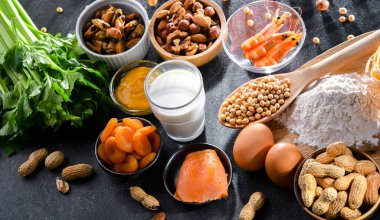Yumurta, süt, soya, fındık, balık, deniz ürünleri, buğday unu, hardal, kurutulmuş kayısı ve kereviz de dahil olmak üzere genel gıda alerjisi olan bileşim.