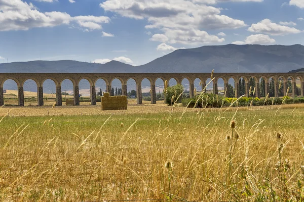 Römisches Aquädukt in Pamplona — Stockfoto