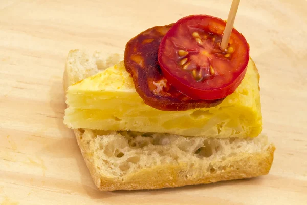 Tortilla española con chorizo Iberico — Foto de Stock