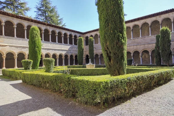 Ripoll monastery cloister — Stock Photo, Image