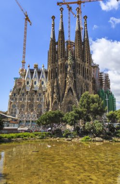 Cephe sagrada familia barcelona İspanya