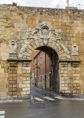 passeig de sant antoni ve torre de pilats, tarragona, İspanya içinde bir görünüm