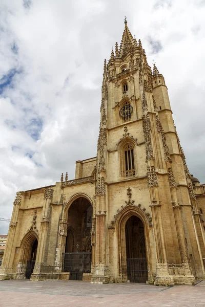 Oviedo-kathedrale, asturien - spanien — Stockfoto