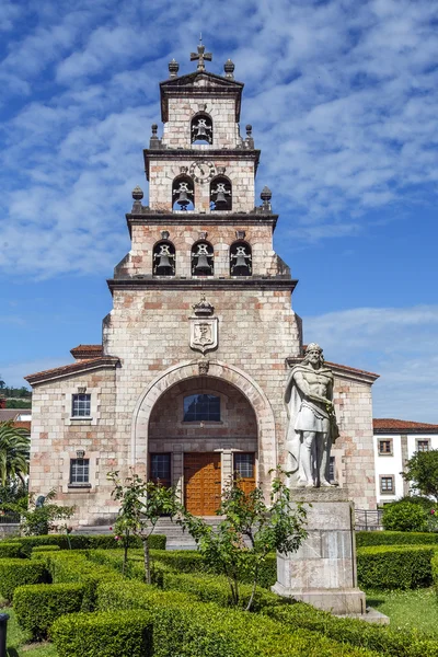 Church of the Assumption of Cangas de Onis and Pelayo — Stock Photo, Image