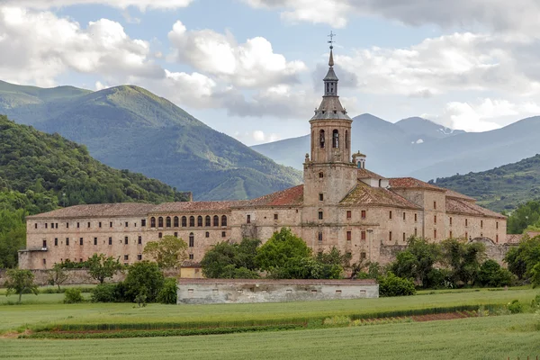 Монастырь Юсо в Сан-Миллан-де-ла-Коголья — стоковое фото