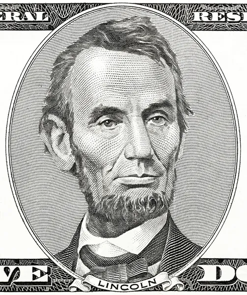 Başkan abraham lincoln gibi görünüyor üzerinde beş Doları bill ön yüzde — Stok fotoğraf