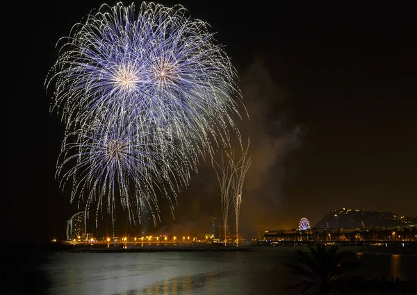 Fuegos artificiales Mercy 2013 en Barcelona — Foto de Stock