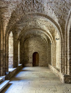 Courtyard cardona Kalesi. Catalonia, İspanya 