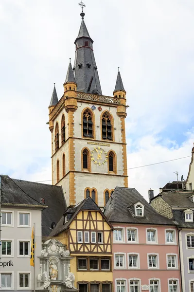 St. Gangolfs kyrka i Trier — Stockfoto