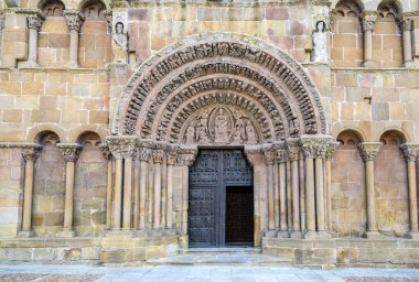 Romanesk kilise santo domingo soria