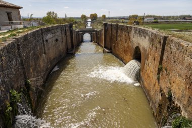fromista içinde kanal castilla kilitler