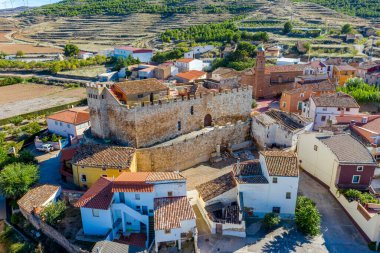 Grisel Şatosu ortaçağ yapımı, küller duvarlı, Zaragoza İspanya