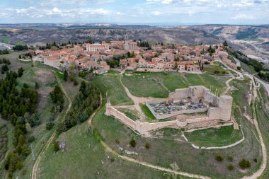 Medinaceli, İspanya 'nın Kastilya ve Leon eyaletlerinde yer alan bir şehirdir. Genel görünüm