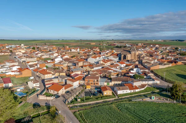 对西班牙萨莫拉省卡斯蒂利亚和莱昂自治区的一个城市La Hiniesta的总体看法 西班牙 — 图库照片