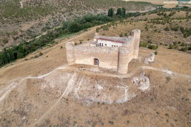 Haro Kalesi, İspanya 'nın Villaescusa de Haro Cuenca belediyesine bağlı bir Rönesans kalesidir..
