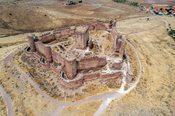 Luftaufnahme Der Mittelalterlichen Burgruine Von Almonacid Castillo Almonacid Toledo Castilla — Stockfoto