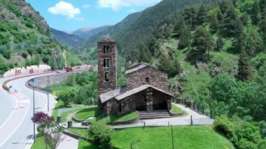 Sant Joan de Caselles (Canillo, Andorra). Roma kilisesi 12. yüzyılda inşa edildi..