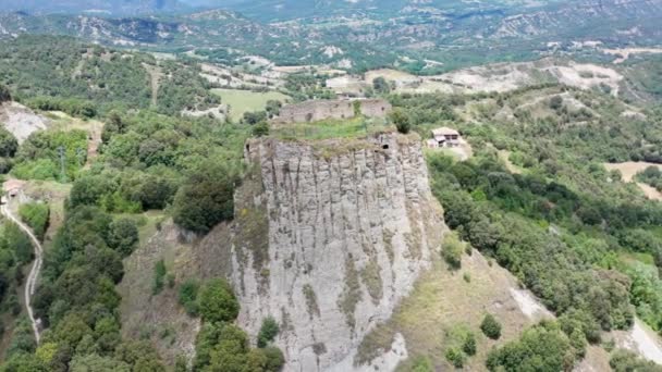 Castello Oris Trova Sulla Cima Una Ripida Collina Rocciosa Circa — Video Stock