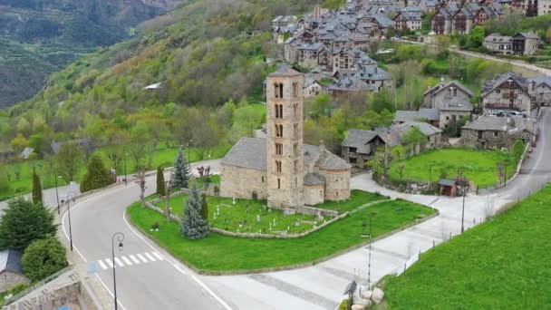 Романської Церквою Сан Climent Місті Taull Каталонія Іспанія — стокове відео