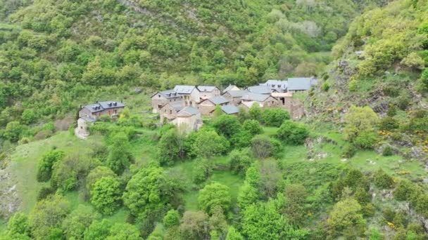 카탈루냐 스페인의 콜이라는 마을의 파모라 그것은 레이다 발레데보히 — 비디오