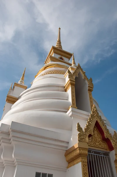 Huakuan tempel chedi in yala, thailand — Stockfoto