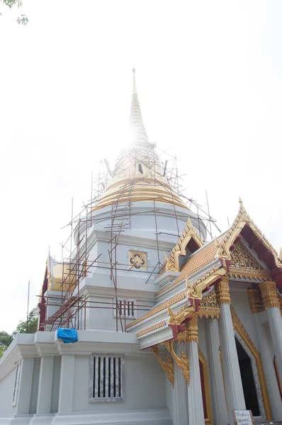 Templo tailandês inacabado — Fotografia de Stock