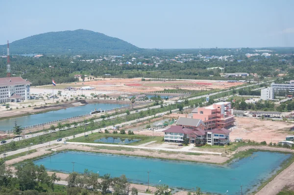 Budování architektury silniční a horské krajiny — Stock fotografie