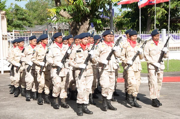 YALA, THAILAND - FEBUARY 10: Volunteer Defendense Members march — Stock Photo, Image