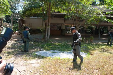 yala, Tayland - Şubat 23: patlayıcı mühimmat imha polis