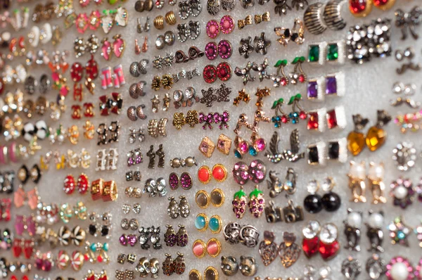 Colorful earings for sell — Stock Photo, Image