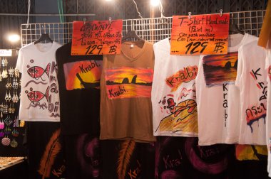 Krabi, Tayland - 26 Ekim: sel için t-shirt el boyama