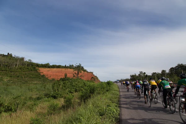 Mountain Bike competición de carreras en Yala — Foto de Stock