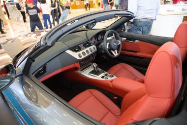 kuala lumpur, Malezya - 27 Eylül: bmw z4 sdrive gösterisinde suria sho